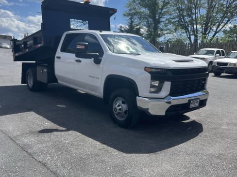 Used 2023 Chevrolet Silverado 3500 W/T w/ WT Convenience Package image 4