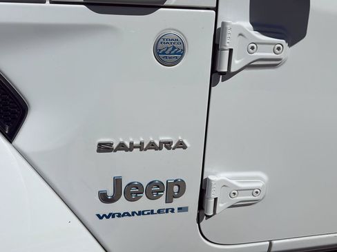 Certified 2024 Jeep Wrangler Unlimited Sahara AWD/4WD image 10
