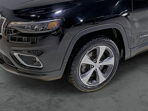 Used 2020 Jeep Cherokee Limited image 7
