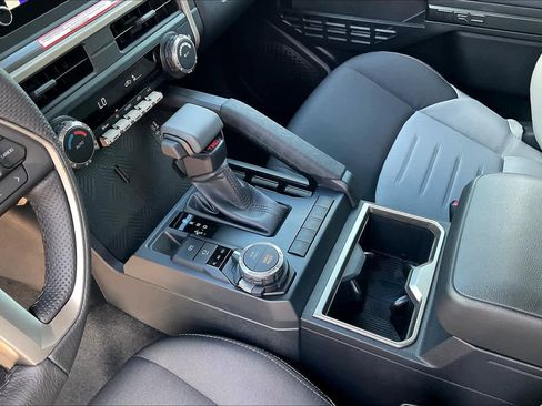 Used 2024 Toyota Tacoma TRD Sport image 7