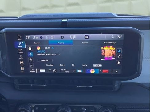 Used 2024 Jeep Wrangler Unlimited Sahara image 24