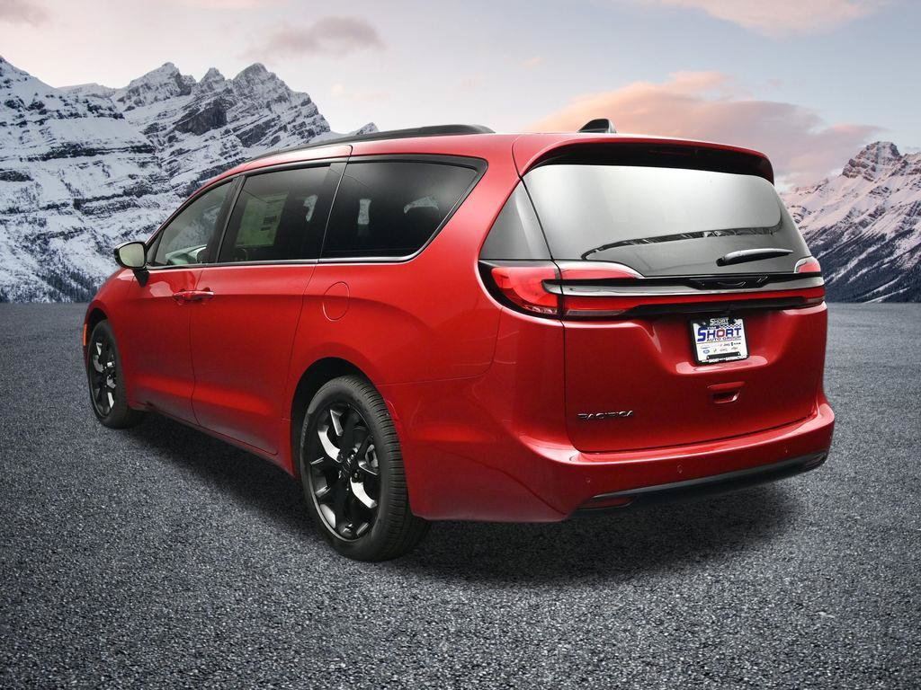New 2027 Chrysler Pacifica Select FWD image 3