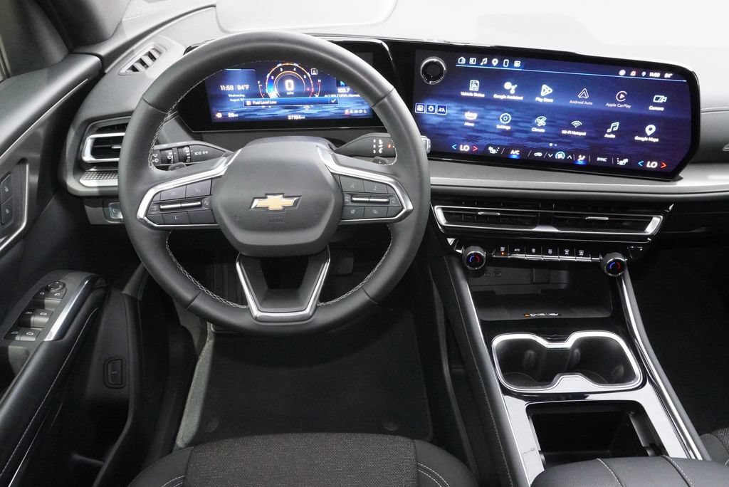 Used 2024 Chevrolet Traverse LT FWD image 19
