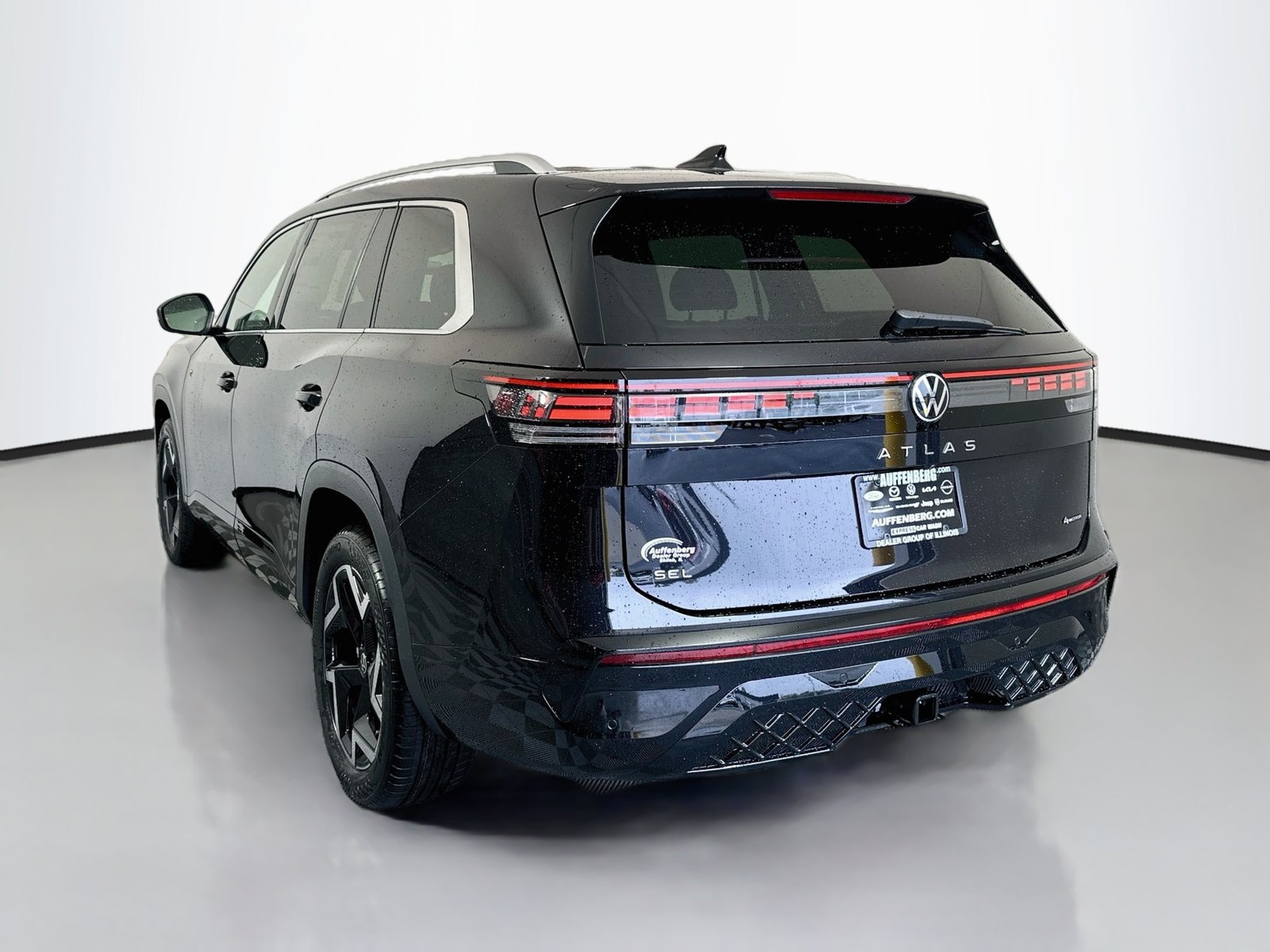 New 2027 Volkswagen Atlas SEL R-Line AWD/4WD image 5
