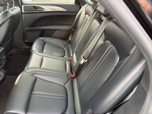 Used 2017 Lincoln MKZ Premiere image 10