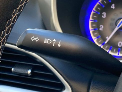 Used 2022 Chrysler Pacifica Touring-L image 18