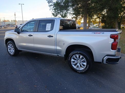 Used 2022 Chevrolet Silverado 1500 Custom image 10