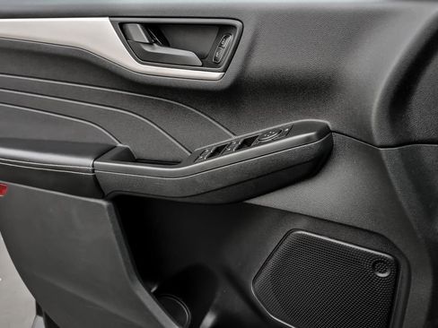 Used 2022 Ford Escape SE w/ Convenience Package image 12