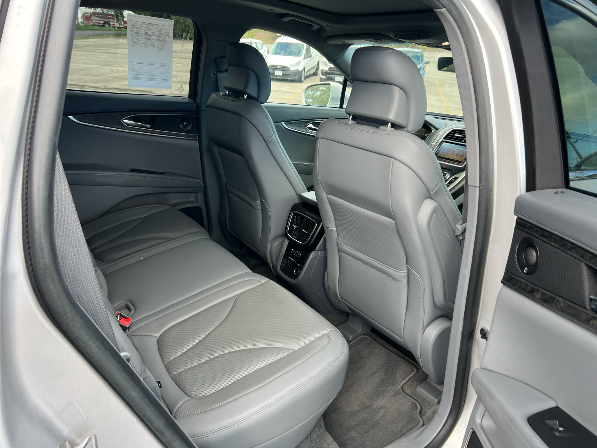 Used 2019 Lincoln Nautilus Reserve FWD image 11