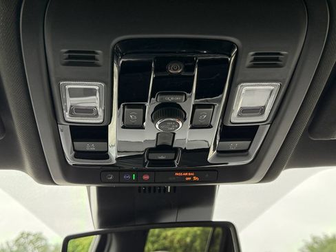 New 2026 Chevrolet Suburban RST w/ RST Capability Package AWD/4WD image 19