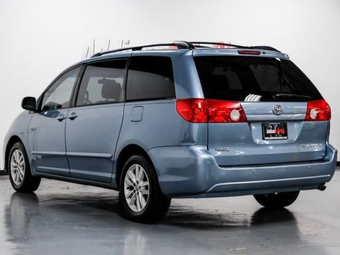 Used 2008 Toyota Sienna LE image 12