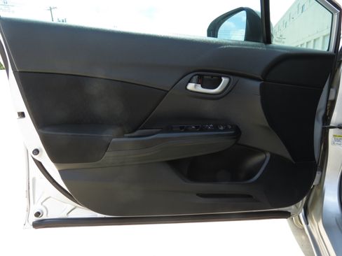 Used 2015 Honda Civic SE image 23