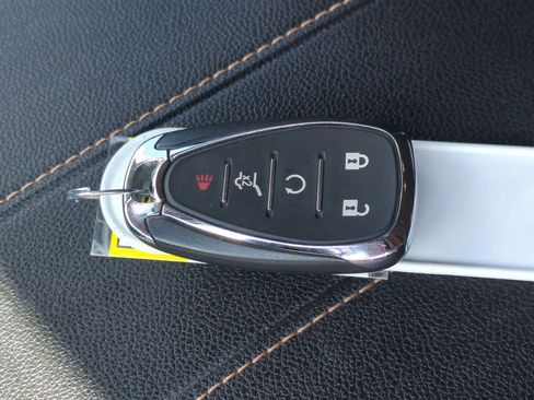 Used 2018 Chevrolet Traverse LT image 34