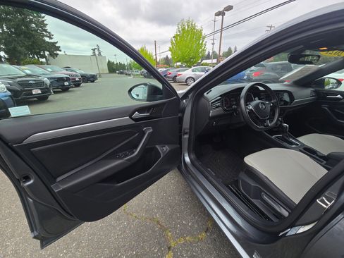 Used 2021 Volkswagen Jetta R-Line FWD image 20