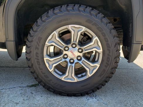 Used 2021 GMC Sierra 1500 SLT w/ SLT Convenience Package AWD/4WD image 9