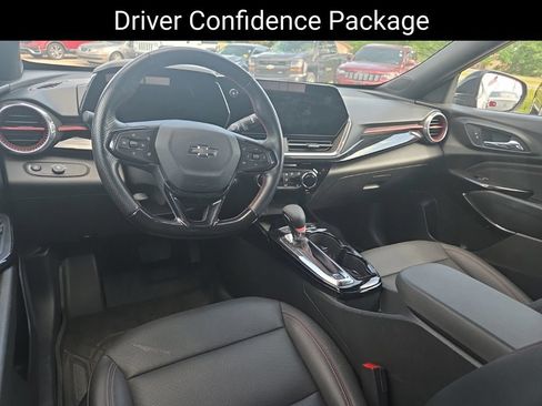 Used 2024 Chevrolet Trax RS w/ Driver Confidence Package FWD image 12