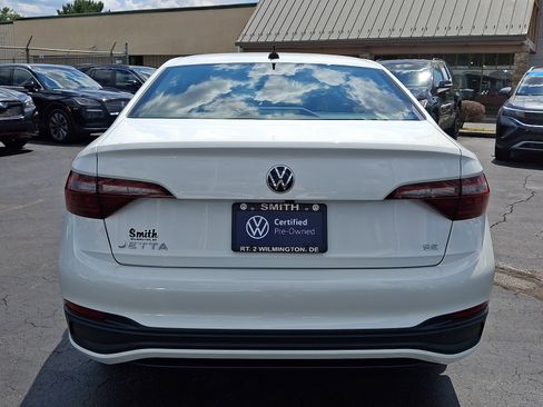 Certified 2024 Volkswagen Jetta SE FWD image 5