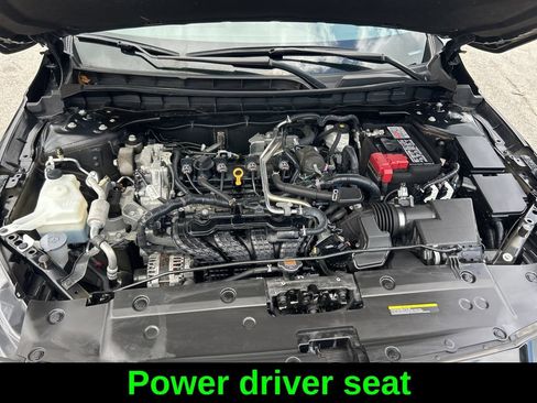 Used 2024 Nissan Altima 2.5 SV AWD/4WD image 18