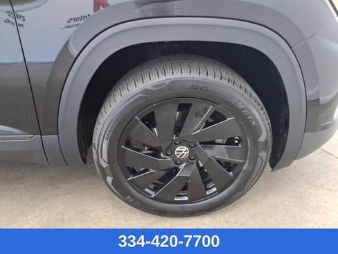 New 2026 Volkswagen Atlas SE image 26