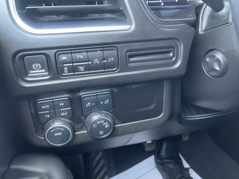 Used 2022 Chevrolet Tahoe RST w/ Luxury Package image 26