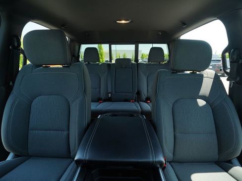 Used 2022 RAM 1500 Big Horn AWD/4WD image 33