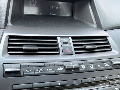 Used 2012 Honda Accord EX-L image 25