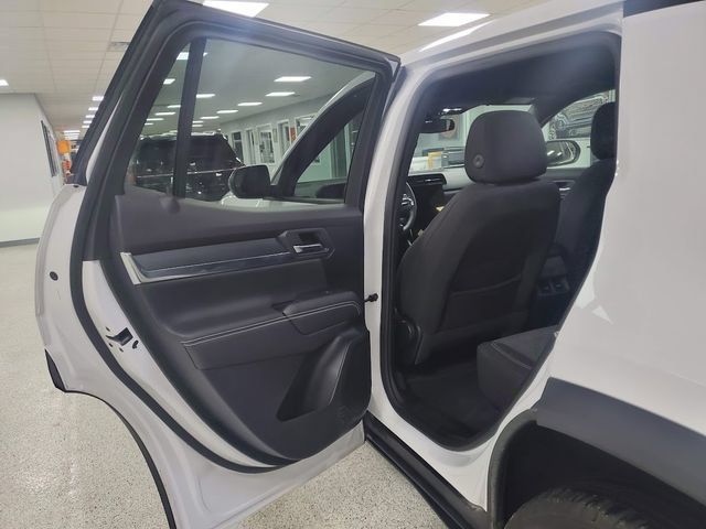 Used 2025 GMC Terrain Elevation AWD/4WD image 18