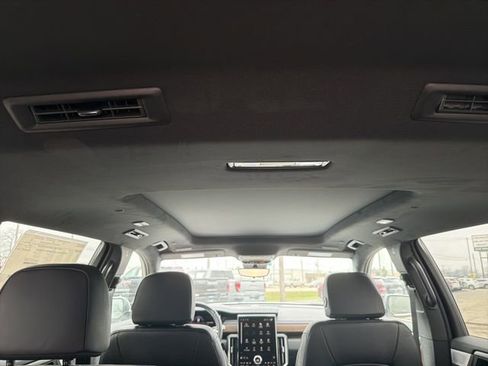 New 2026 GMC Acadia Denali Ultimate w/ LPO, Floor Liner Package image 44