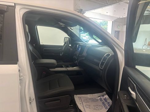 Used 2021 RAM 1500 Big Horn AWD/4WD image 3
