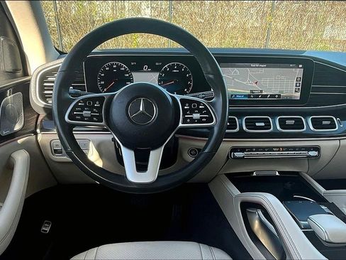 Used 2020 Mercedes-Benz GLE 350 w/ Premium Package image 8