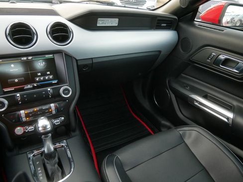 Used 2015 Ford Mustang Premium image 17