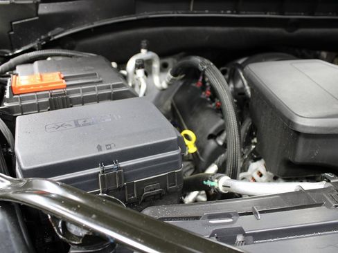 Used 2025 Chevrolet Tahoe RST image 30