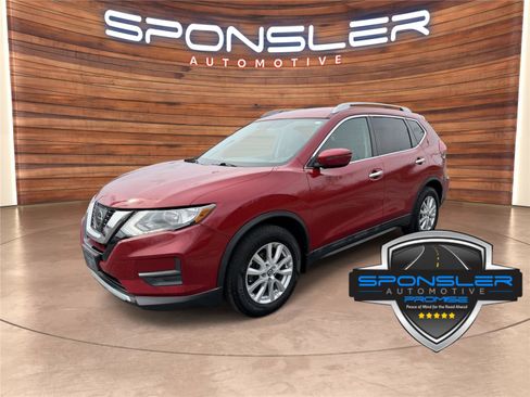 Used 2017 Nissan Rogue SV image 1