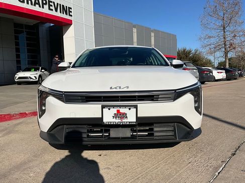 Used 2025 Kia K4 LXS image 4