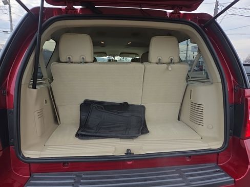 Used 2016 Ford Expedition XLT w/ Equipment Group 202A image 16