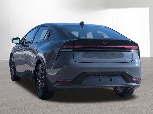 Used 2026 Toyota Prius XLE image 8