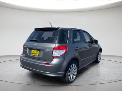 Used 2012 Suzuki SX4 Sportback FWD image 4