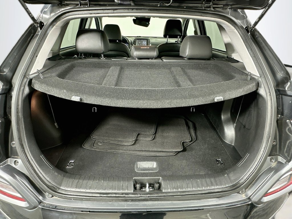 Used 2019 Hyundai Kona Limited FWD image 25
