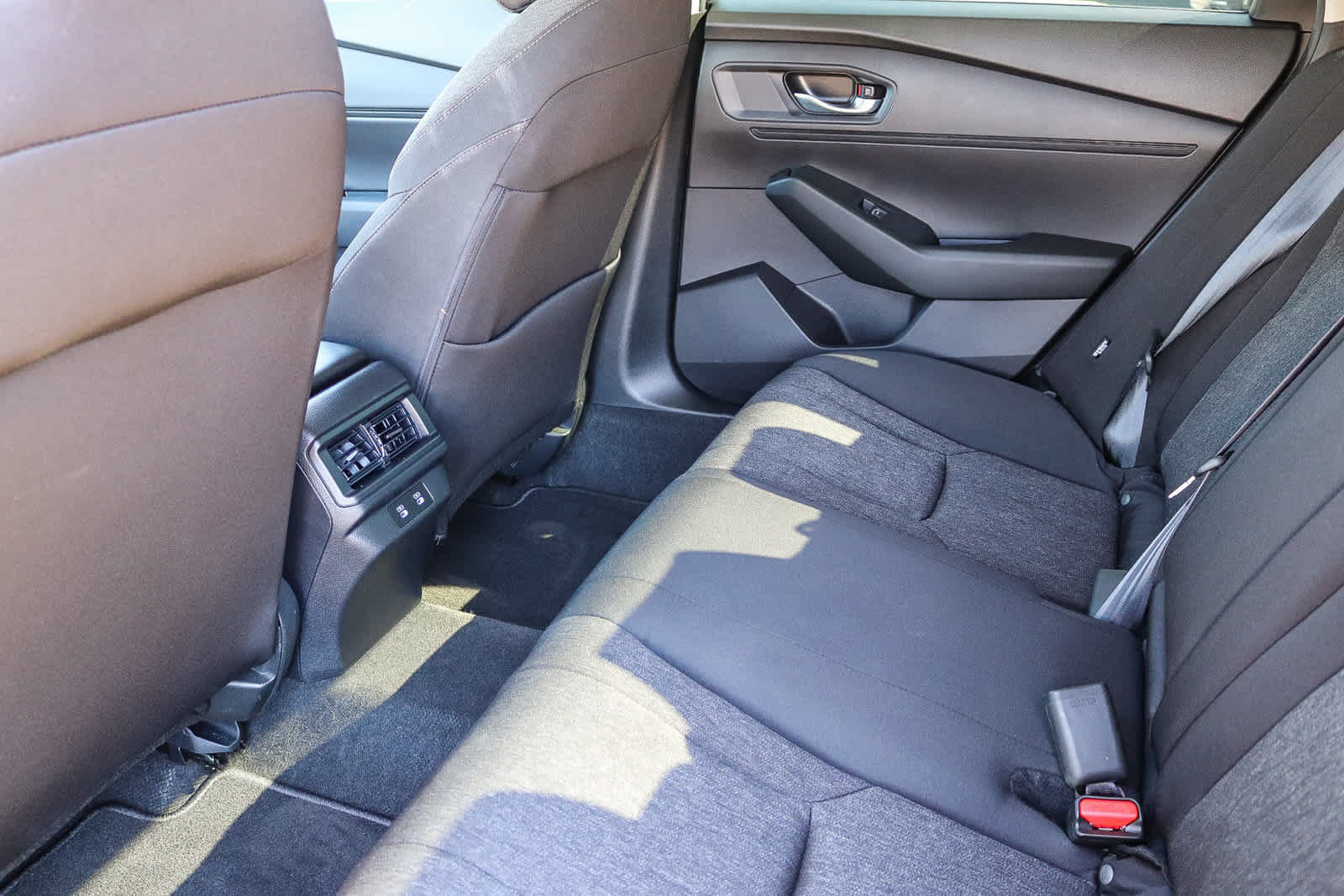 Used 2025 Honda Accord SE image 18