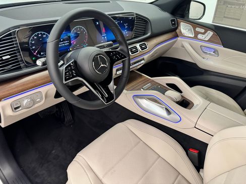 Certified 2025 Mercedes-Benz GLE 350 4MATIC image 2