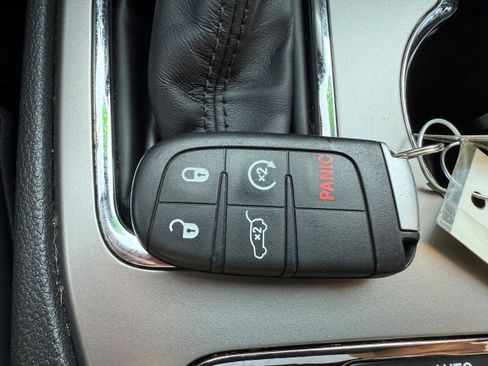 Certified 2021 Jeep Grand Cherokee Limited w/ Quick Order Package 28K 80th AWD/4WD image 22