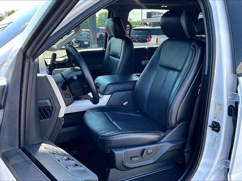 Used 2021 Ford F250 Lariat w/ Lariat Ultimate Package AWD/4WD image 24