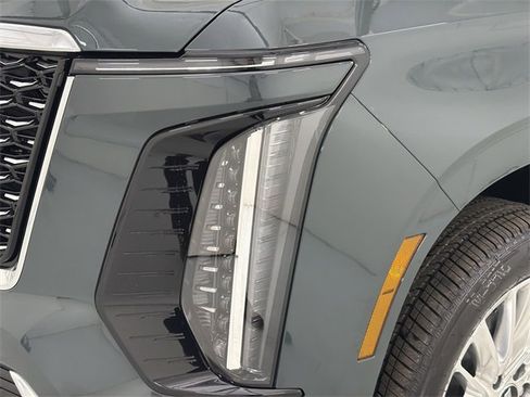 New 2026 Cadillac Escalade Luxury image 15