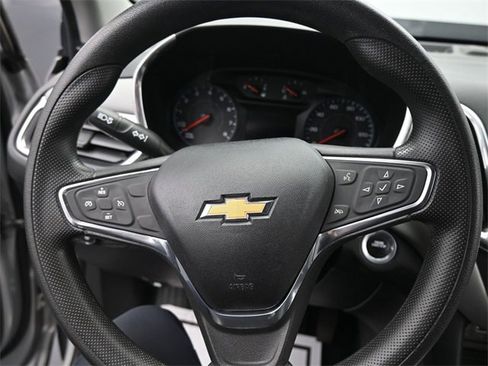 Used 2019 Chevrolet Equinox LS w/ LS Convenience Package image 24