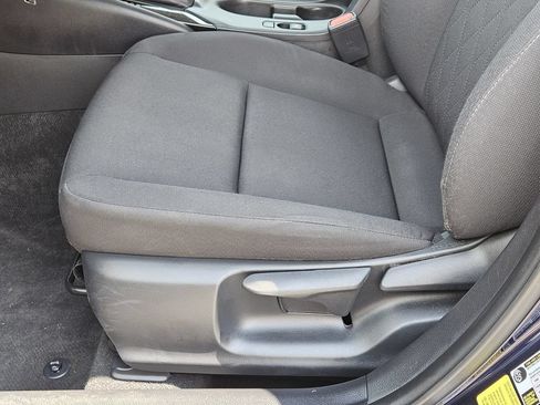 Used 2024 Toyota Corolla LE FWD image 19