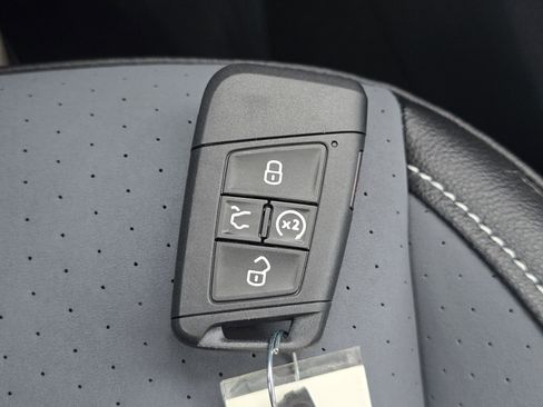 New 2026 Volkswagen Jetta SE FWD image 27