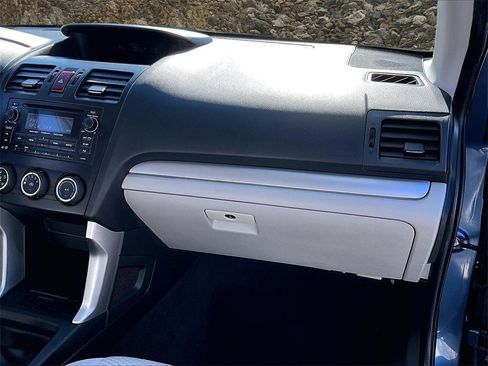Used 2014 Subaru Forester 2.5i image 15
