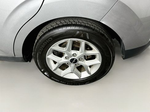 Used 2025 Kia Soul LX w/ LX Technology Package FWD image 11