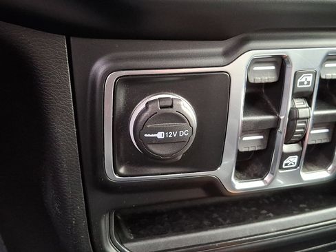 Used 2021 Jeep Wrangler Unlimited Sport image 27