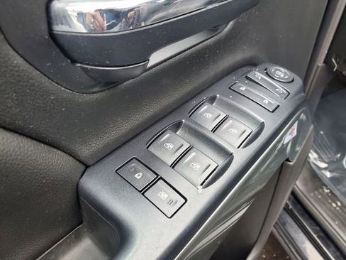 Used 2018 Chevrolet Silverado 1500 LT w/ All Star Edition AWD/4WD image 18